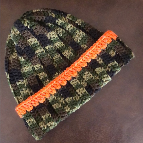 Hunting camouflage beanie hat  camo with orange reflective yarn handmade #M-100 - Picture 7 of 7